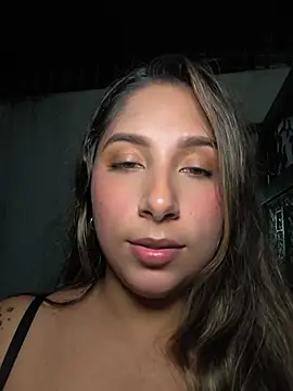 Catalina_ramos - Risky twerk in hostal
