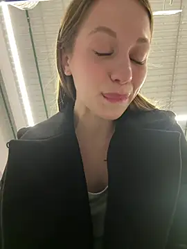 Olivia_Jemison - Take off panties + play with pussy