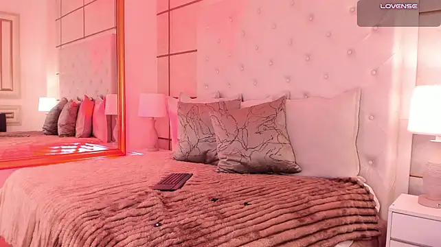 Dionneventuri - ⭐Oiled ass + Spread ass⭐