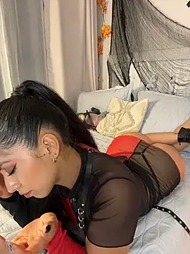Celeste_Amber - Sexy twerk with oil on my ass 🔥