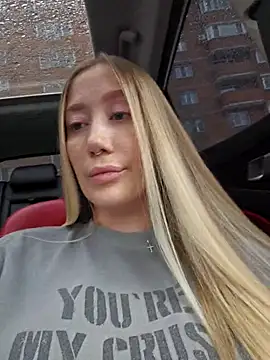 SvetLive - Squirt in car 💦💦💦