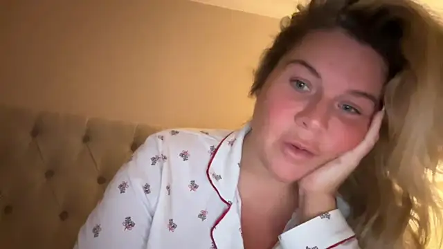 Erincheshire - LT GETS 2 SEX TAPES + SNAP