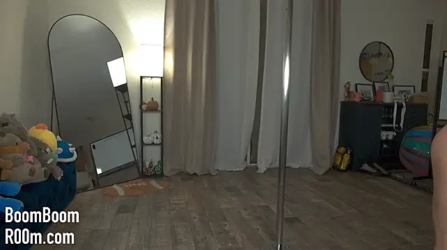 Boomboomr00m - Naked Twerk + Pole Dance 🪩