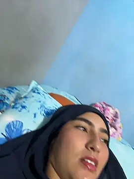 Malika_Noor - Reverse ride toy 😏