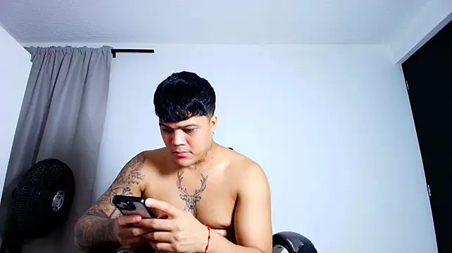 Sloganxxxx's Live XXX Chat