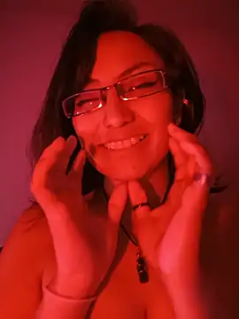 LucyCherry69 - Masajea esas bellas tetas🔥✨