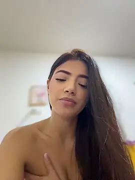 GoodGirlGoneBack - RUB MY TINY PUSSY WITH FINGERS
