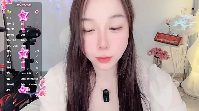 Liz-nn - 生活不用满分，舒服自在就够（超刺激假阳具特写插入5分钟+玩具震豆豆）招守护男友