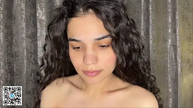 PaulaPope - lie down + masturbate
