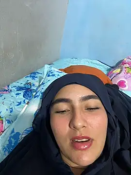 Malika_Noor - Reverse ride toy 😏