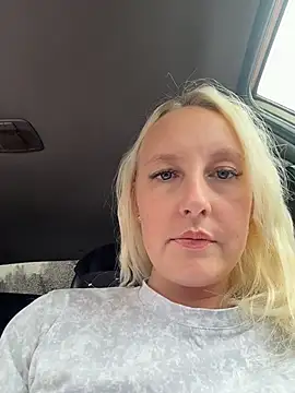 MerlinDave - Finger pussy/naked ✌️🤫🤤