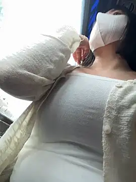 May-Squirt - Make my dress wet in puclic And squirt