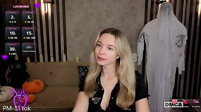 Holl1Would - Full naked 🔞🐈‍⬛