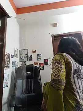 Pinky-2 - Oiling My Sexy Pussy Hole