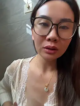 Yioyio-666 - jj抽插1分钟，最后完成任务可得小粉控制1分钟