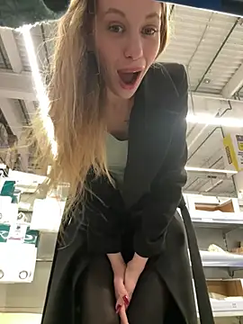 Olivia_Jemison - Spit on my tits + smear it
