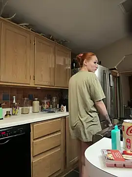 ThornsandHoney - use dildo in the shower