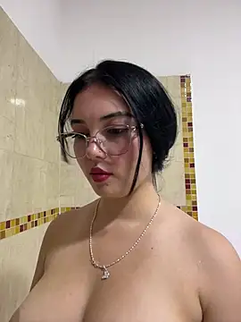 Julianne_valerin - GOTICS MILK BOOBS