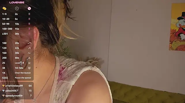 Avayuzu - stay in bra + massage my tits