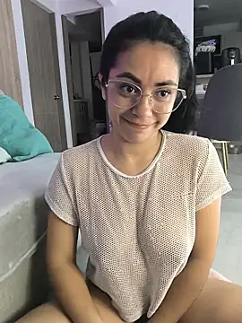 Sara-215 - Sit on your face