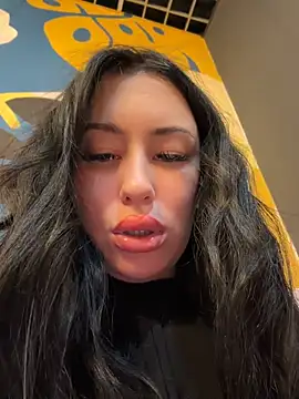 AdinaKan - BIG squirt💦💦naked show holes close