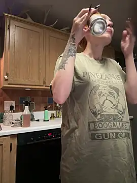 ThornsandHoney - use dildo in the shower