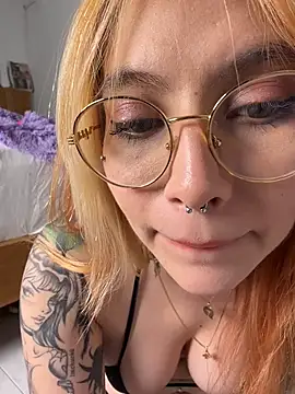 YunoRose_ - dildo play + squirt