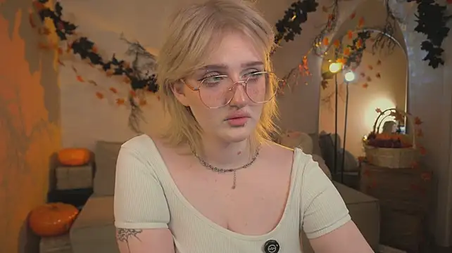 ELLIEJAY - spanking my sweet ass