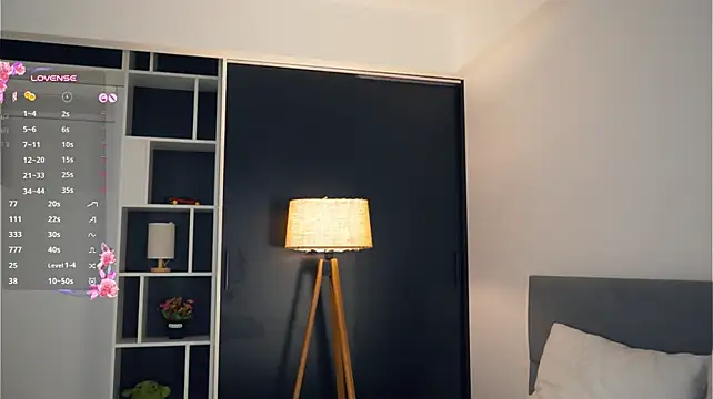 CourtneyBasbas - suck 2 fingers with drool