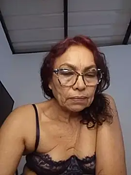 HOT_LATINA20 - Finger in pussy