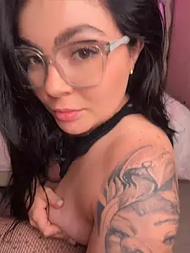MaiahDolls - show ass