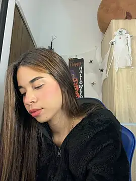 Milleradhara24 - fingers in my wet pussy