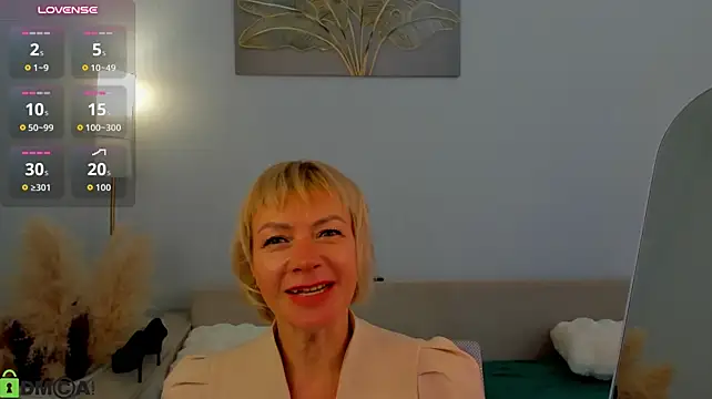 Ann_Annise - Spank my ass in Doga position 10 times