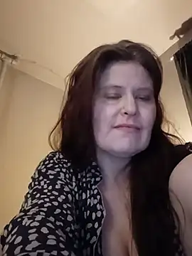 JulieetteLatte - 🌺Finger my pussy hard