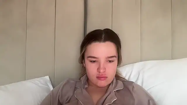 Maisiesmithx - more buzzes required please