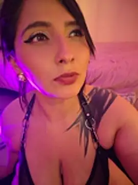 Emily_leinner - suck fingers and put in your pussy
