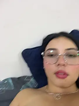 Julianne_valerin