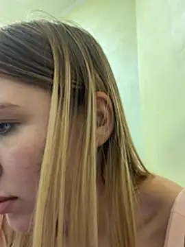 AriNova_ - ENTER THE ROOM + SHOW TITS