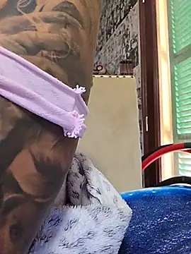 Kylie_blck - Pussyfingering+1PIC
