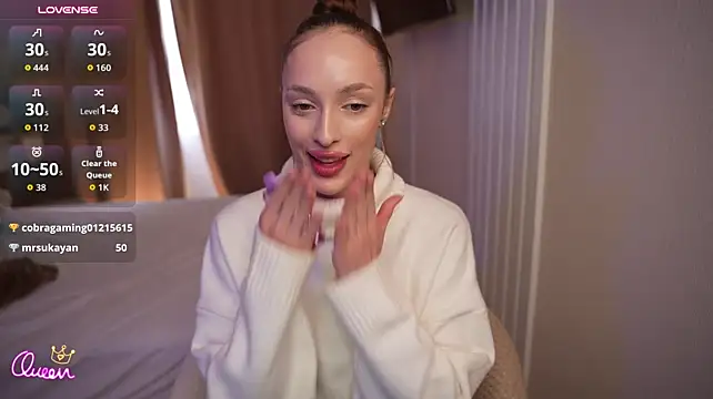 Mila_Rosalie - Ass close to cam