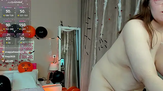 KristinaMay - spreed my booty🍑