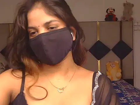 Hii-tanisa - full nude show