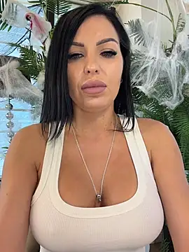 ReynaMorel - Stand up and show my body🔥