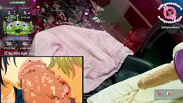MilkyXSakura - Nipple clamps + creamy boobs 👽💙