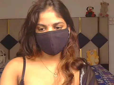 Hii-tanisa - full nude show
