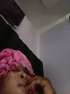 Candylooo - Fingering wet juicy pussy to organise
