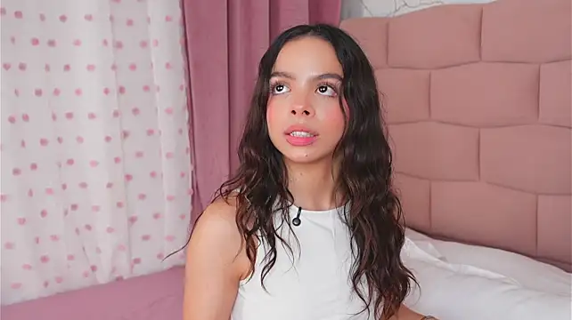 BambiRoses - Blowjob in front of the camera