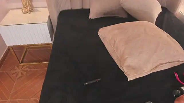 Mia_kisses2 - ✨MISSIONARY + RUB YOUR PINKY PUSSY✨