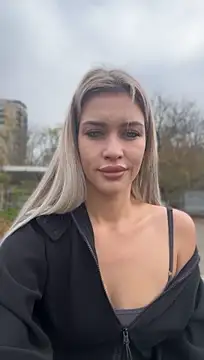 KikiWatson - Make me happy start 💋🤍
