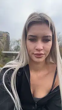KikiWatson - Make me happy start 💋🤍